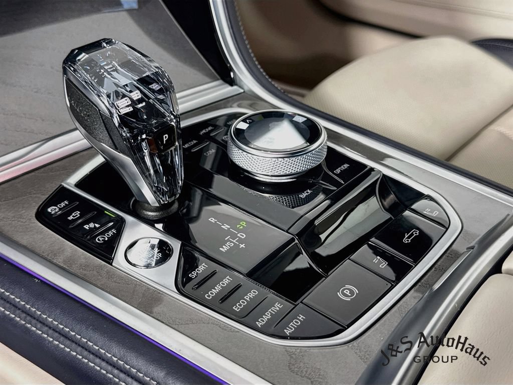 Used 2022 BMW 840i Convertible RWD image 22