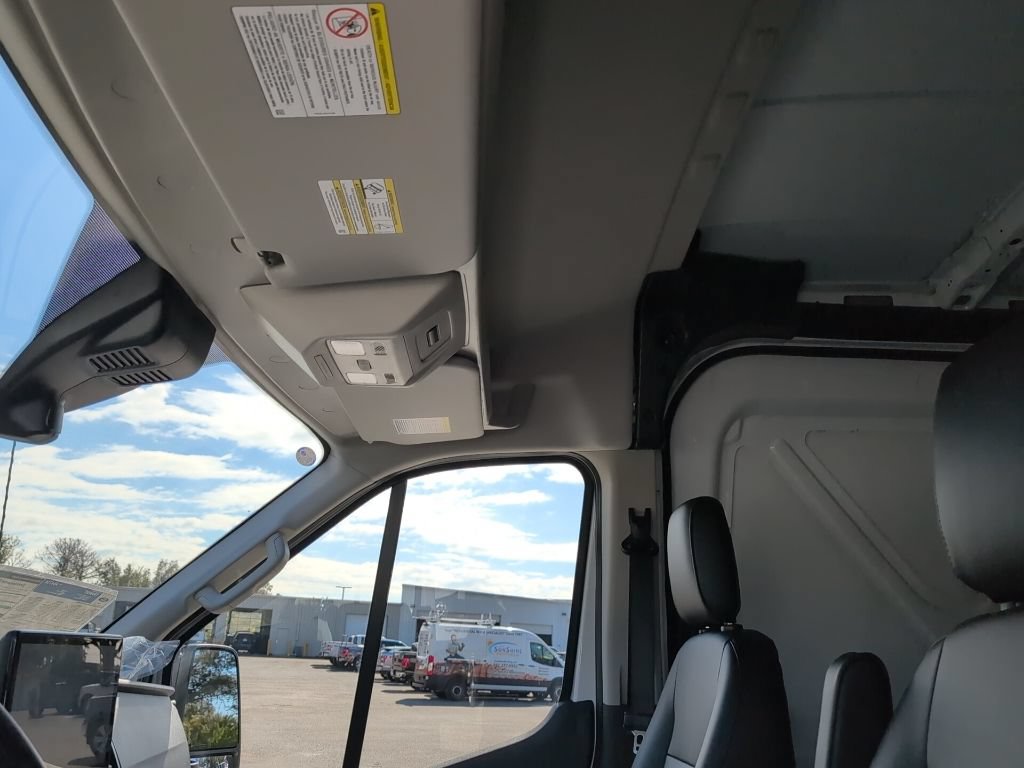New 2026 Ford Transit 250 148 Medium Roof RWD image 9