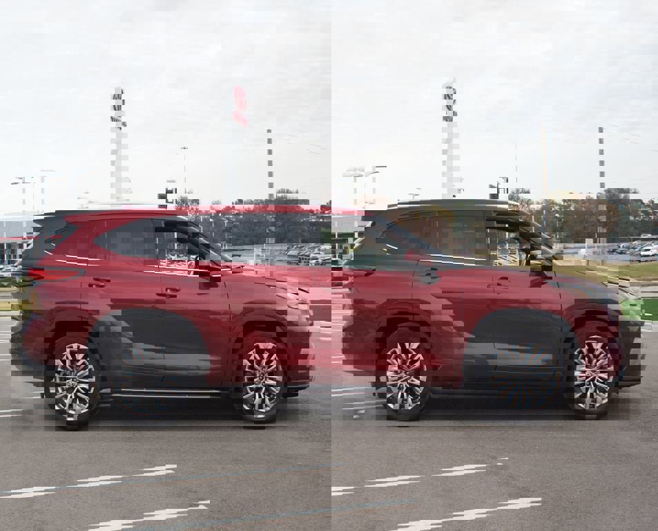 Used 2022 Toyota Highlander Platinum image 23