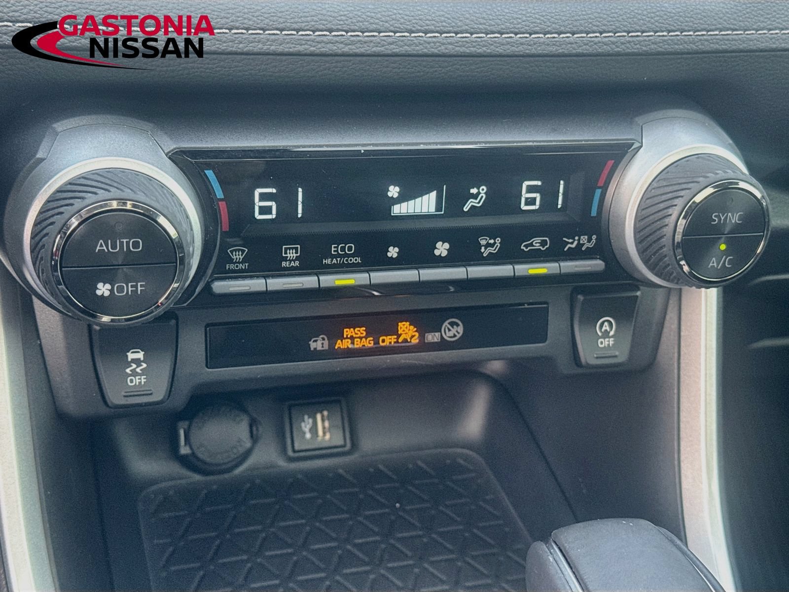 Used 2024 Toyota RAV4 XLE Premium FWD image 21