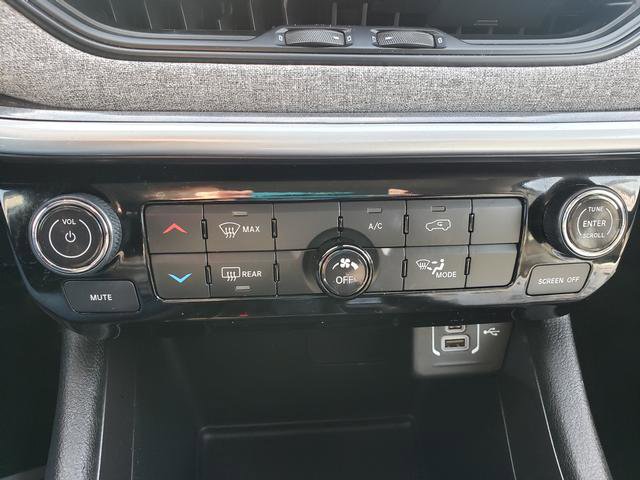 Used 2022 Jeep Compass Latitude image 22