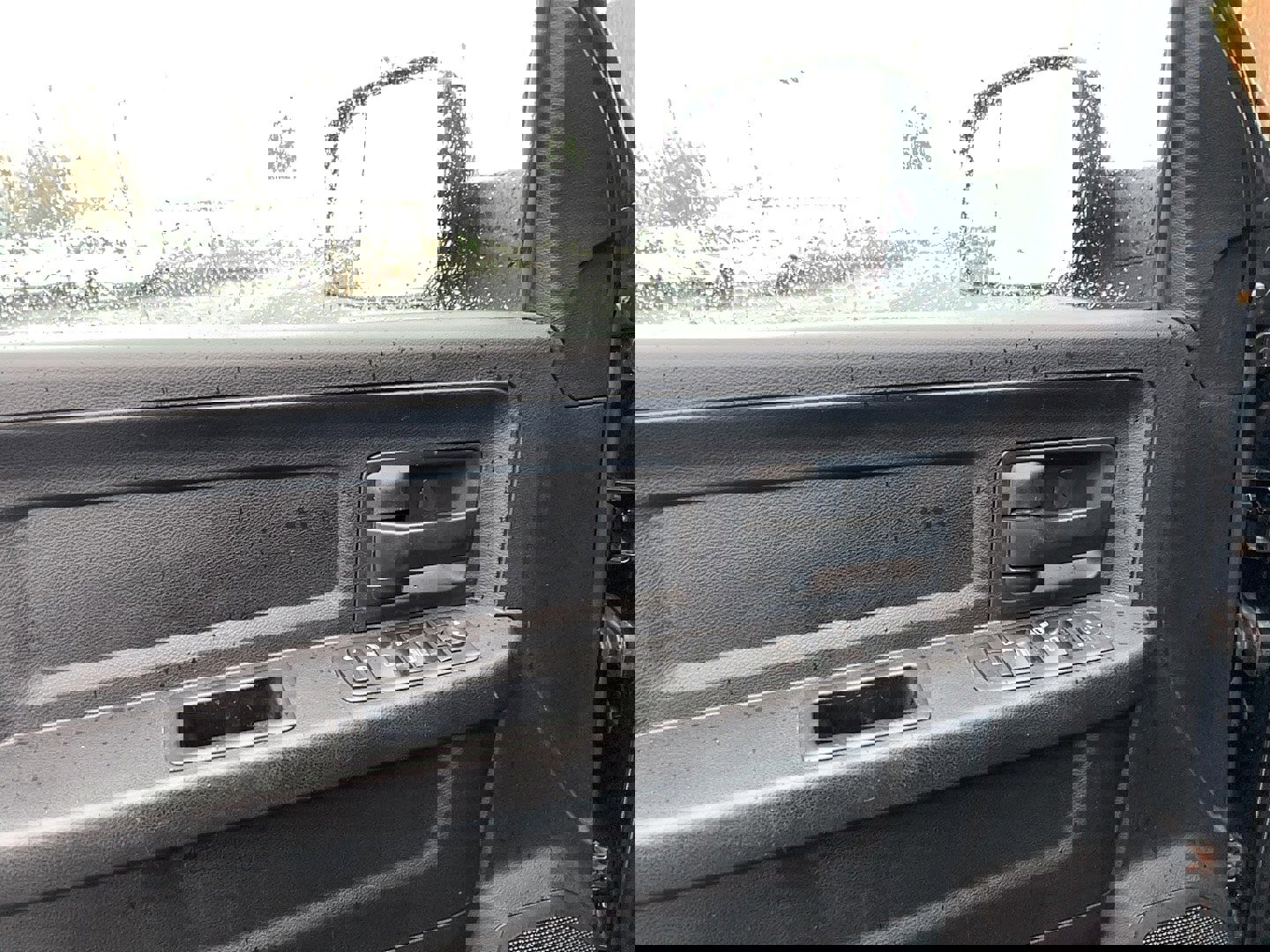 Used 2017 RAM 2500 Tradesman w/ Chrome Appearance Group image 13