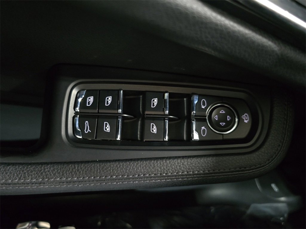 Used 2023 Porsche Macan image 21