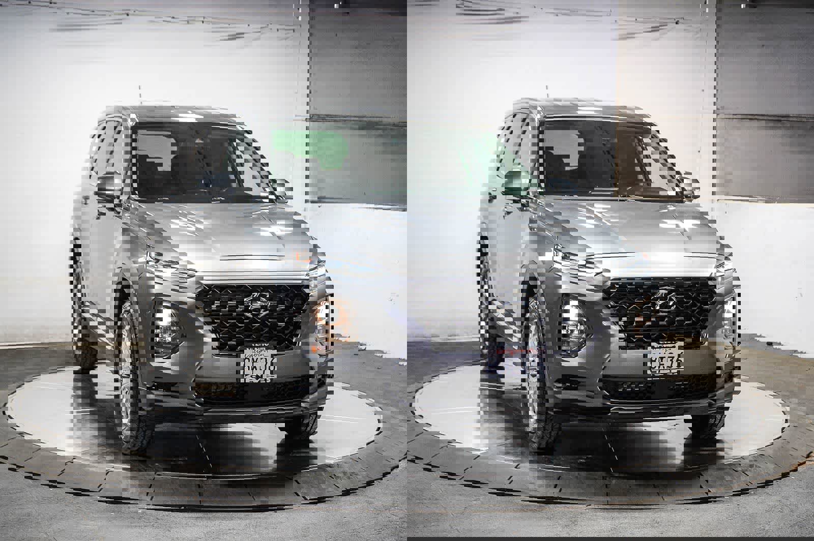 Used 2019 Hyundai Santa Fe SE FWD image 2