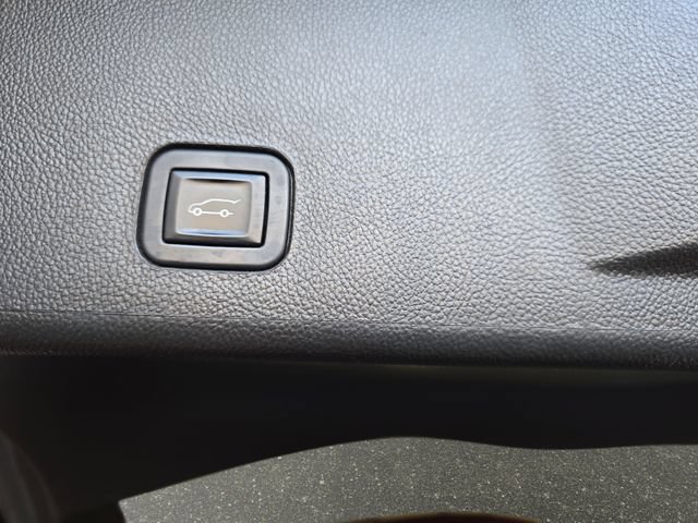 Used 2013 Cadillac SRX Luxury AWD/4WD image 16
