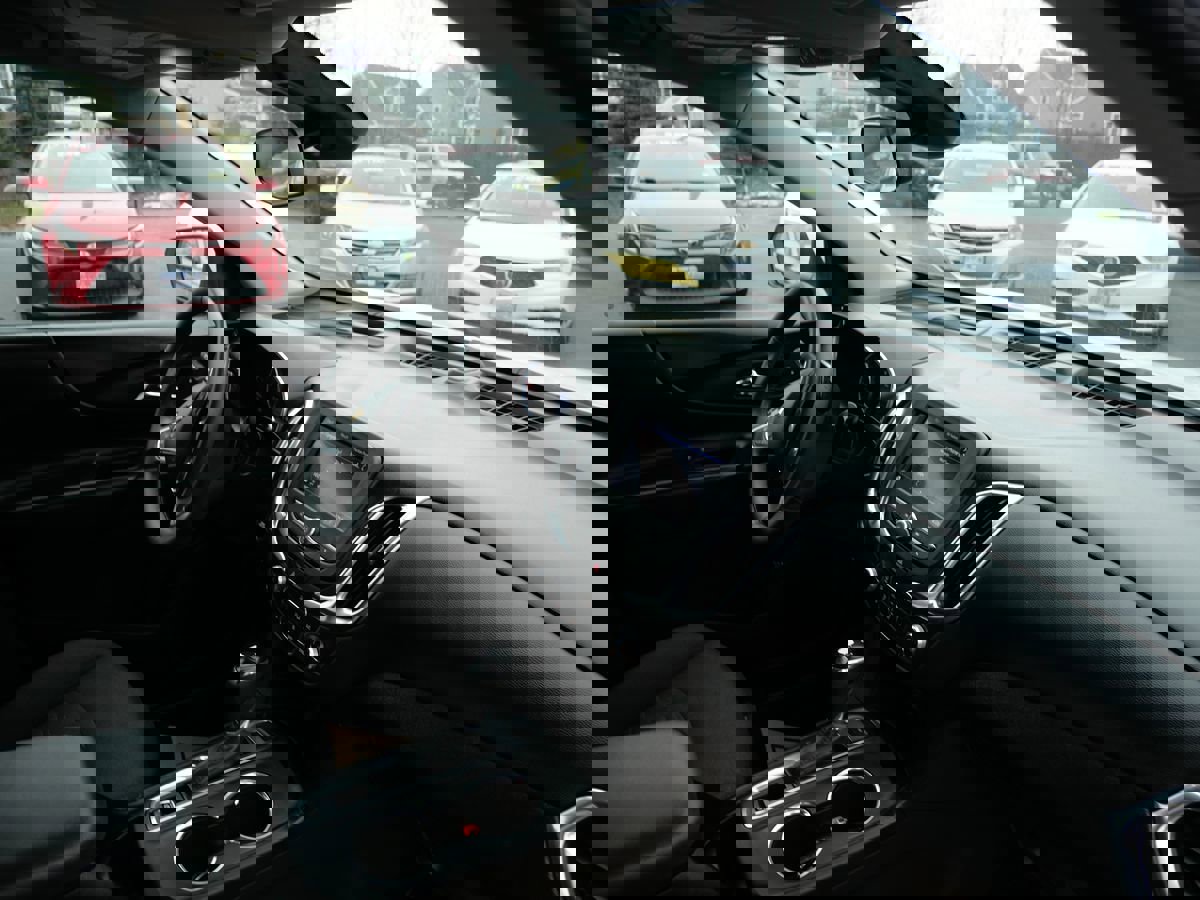 Used 2020 Chevrolet Equinox LT image 28