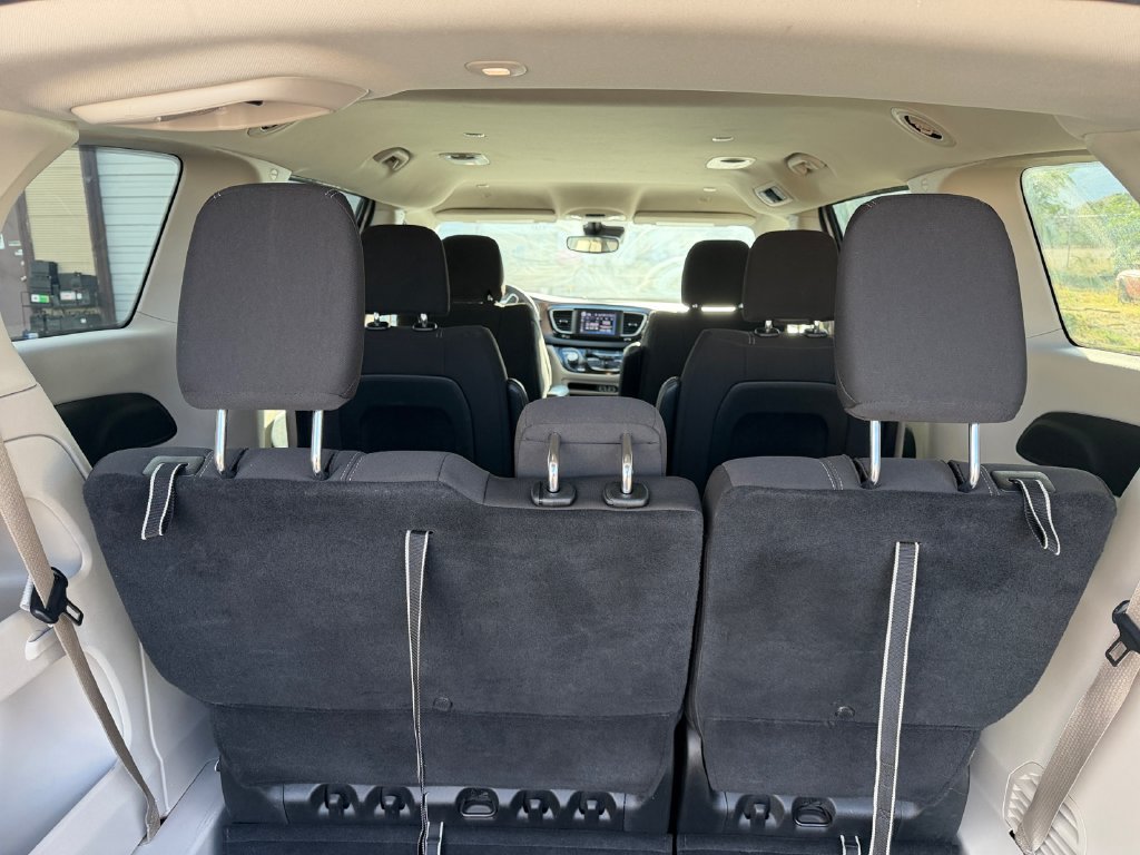 Used 2023 Chrysler Voyager LX FWD image 26