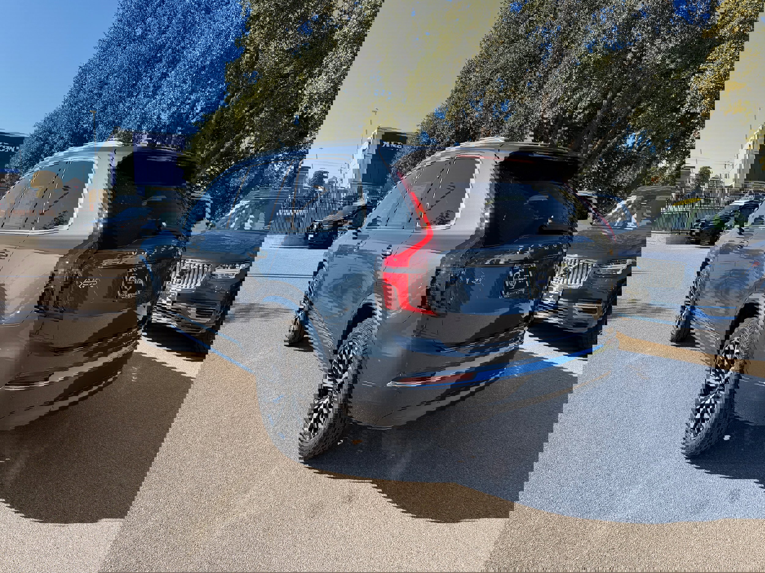 New 2026 Volvo XC90 B6 Core w/ Protection Package Premier image 4