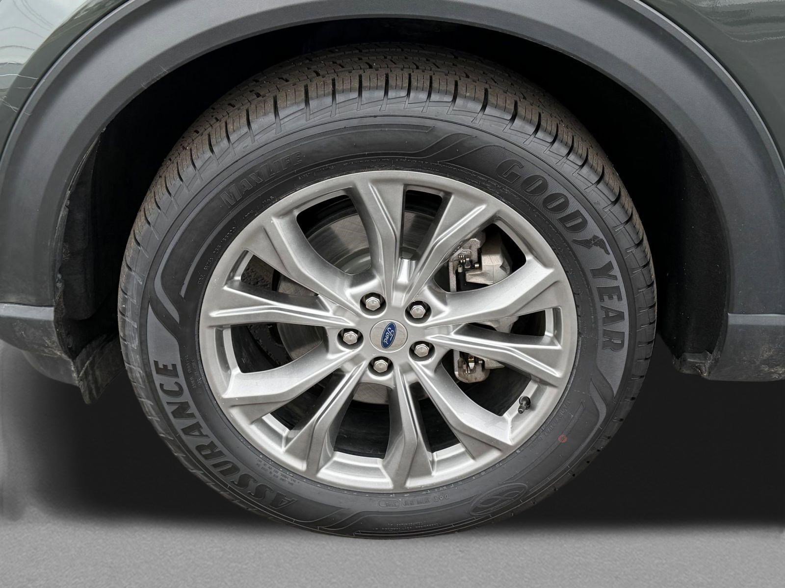 Used 2022 Ford Explorer XLT w/ Equipment Group 202A image 11