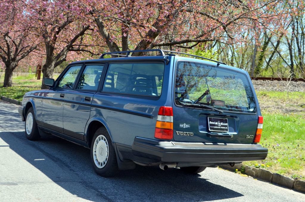 Used 1992 Volvo 240 Wagon RWD image 35