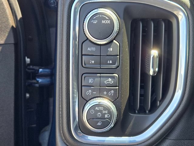Used 2023 GMC Sierra 3500 Denali w/ Denali Ultimate Package AWD/4WD image 24