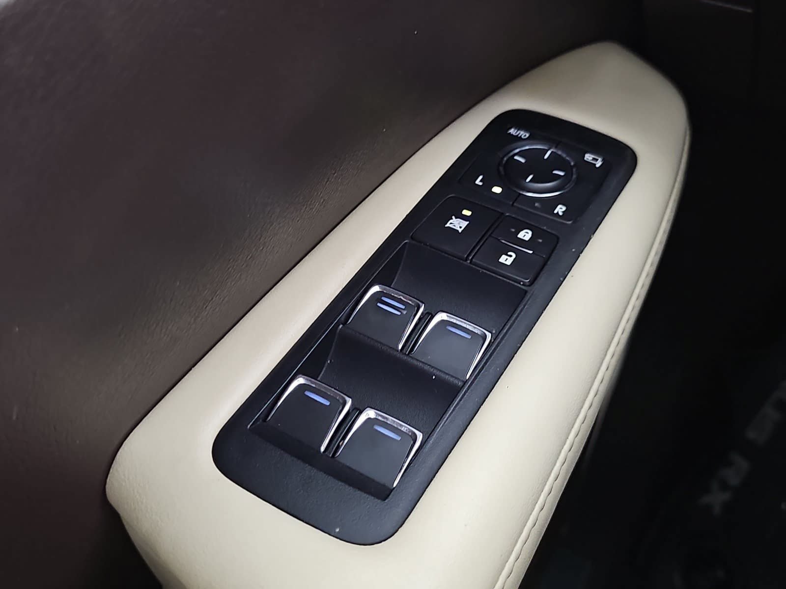 Used 2018 Lexus RX 350 FWD w/ Premium Package image 26
