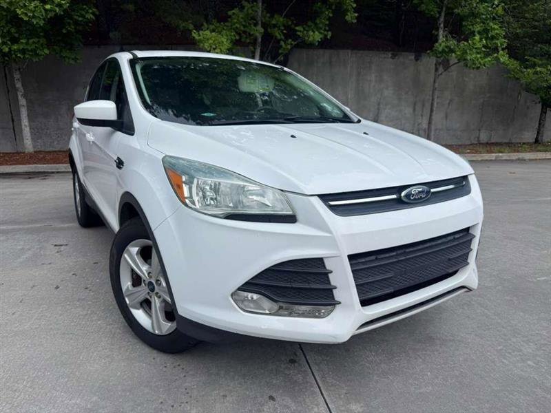 Used 2015 Ford Escape SE FWD image 1