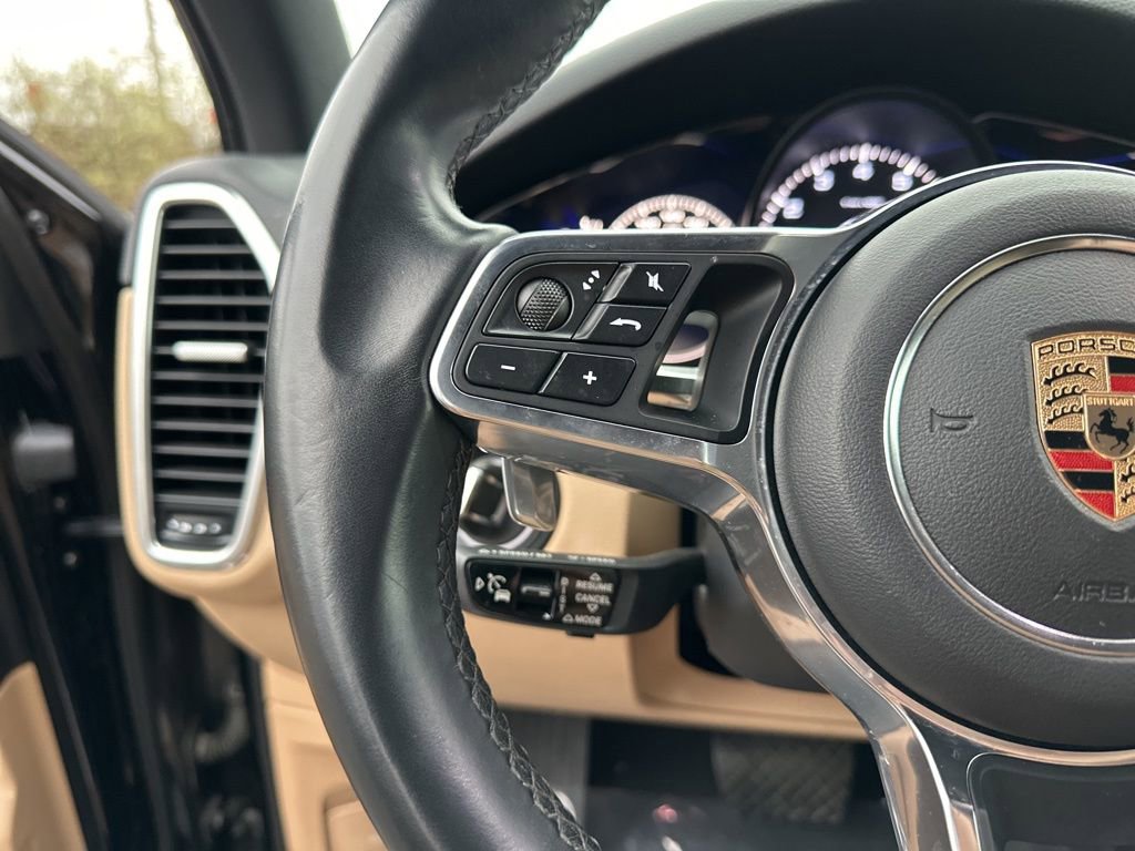 Used 2020 Porsche Cayenne image 50