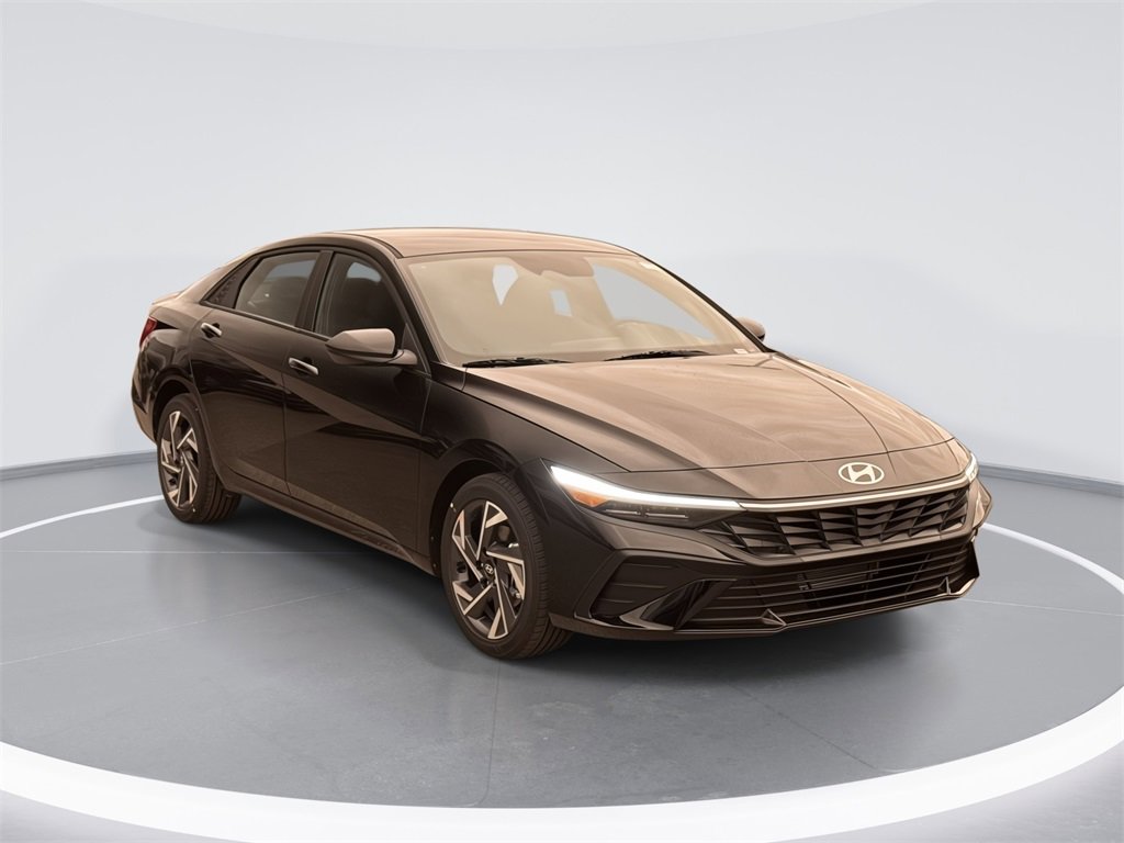 New 2025 Hyundai Elantra SEL