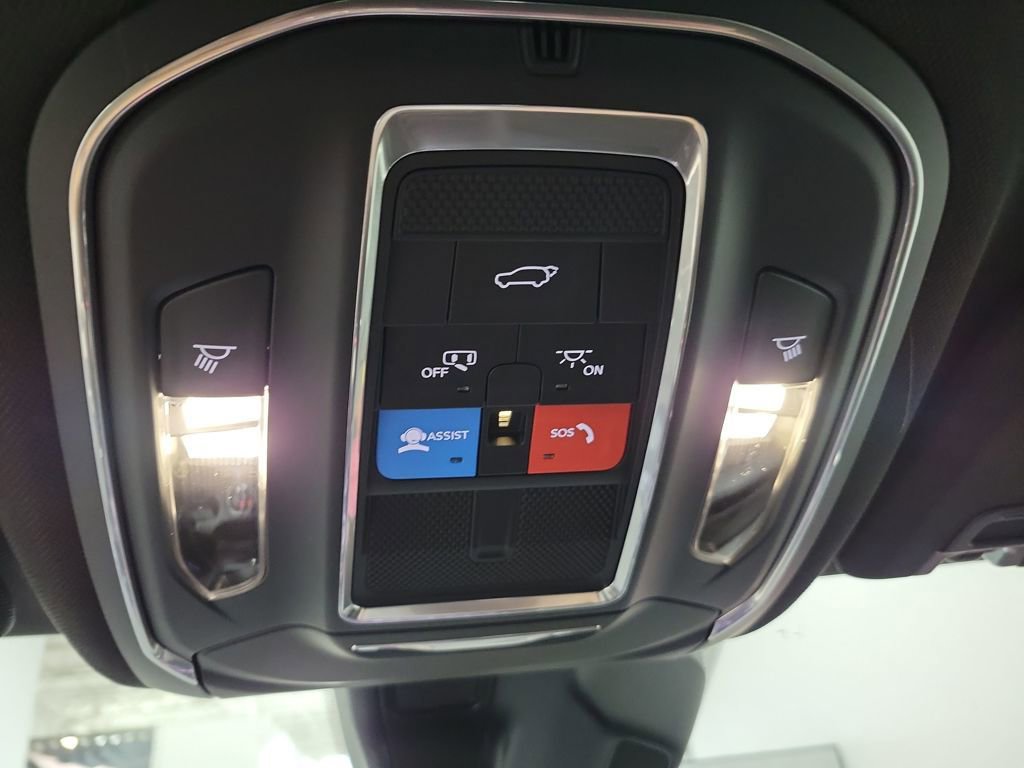 New 2025 Jeep Grand Cherokee L Laredo w/ Luxury Tech Group I image 22