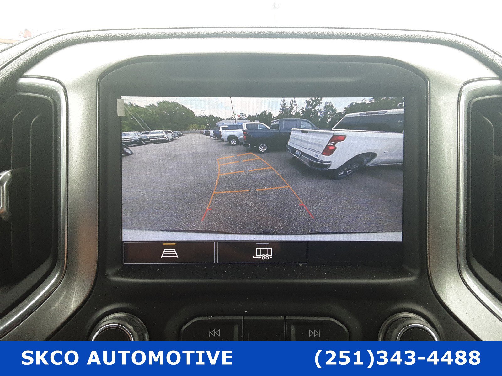 Used 2021 Chevrolet Silverado 1500 LT Trail Boss w/ Convenience Package II image 17