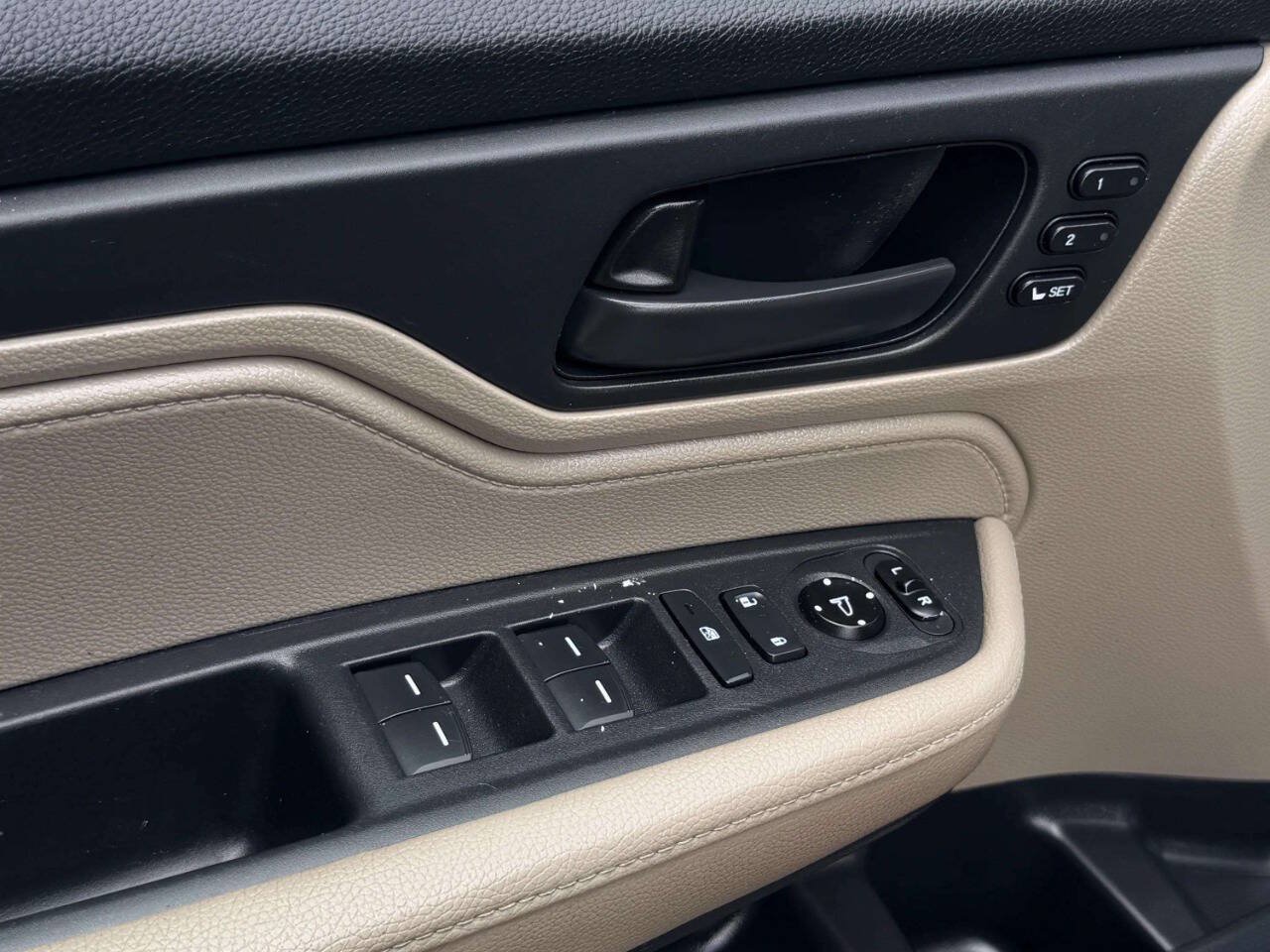 Used 2019 Honda Odyssey EX-L image 18
