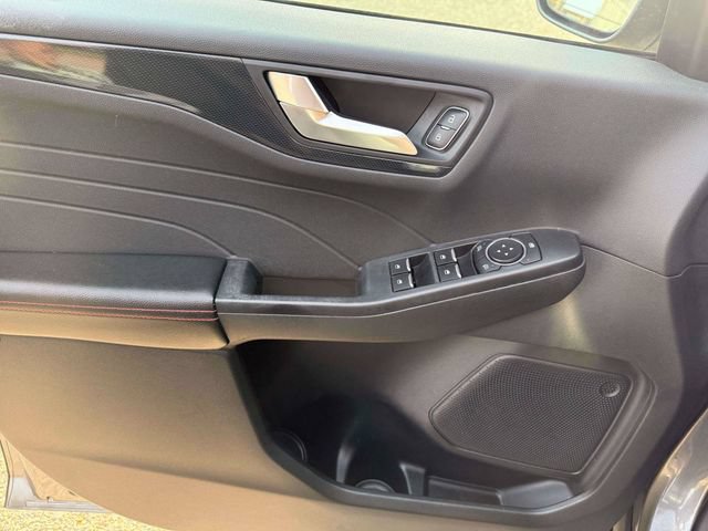 Used 2025 Ford Escape ST-Line FWD image 15