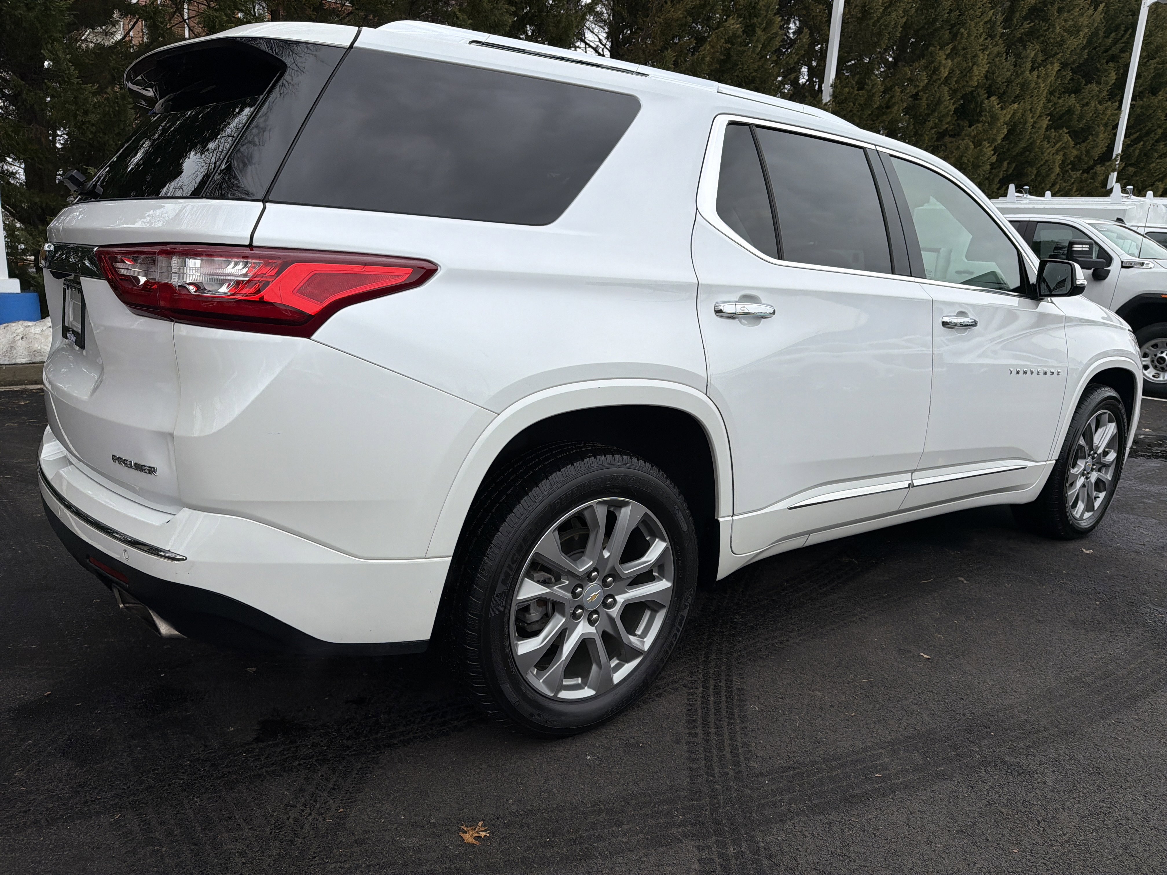Used 2019 Chevrolet Traverse Premier image 10