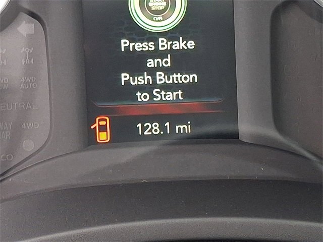 Used 2024 RAM 2500 Tradesman w/ Chrome Appearance Group image 19