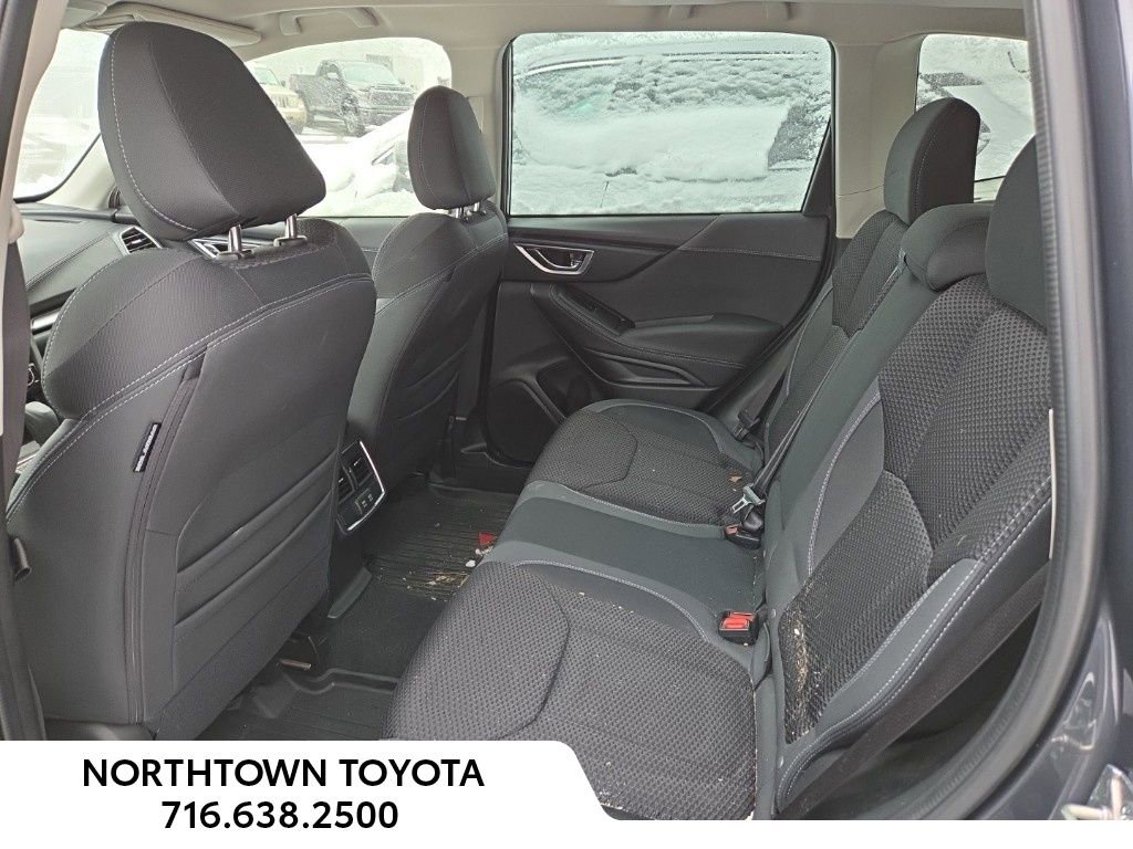 Used 2022 Subaru Forester Premium image 8