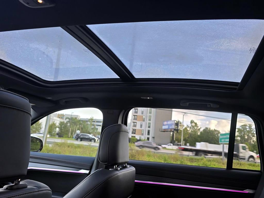 Used 2025 Jeep Wagoneer S Limited AWD/4WD image 25