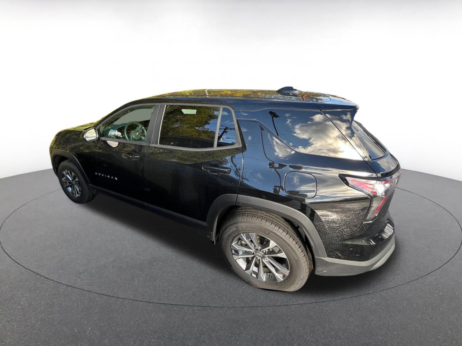 Used 2025 Chevrolet Equinox LT image 5