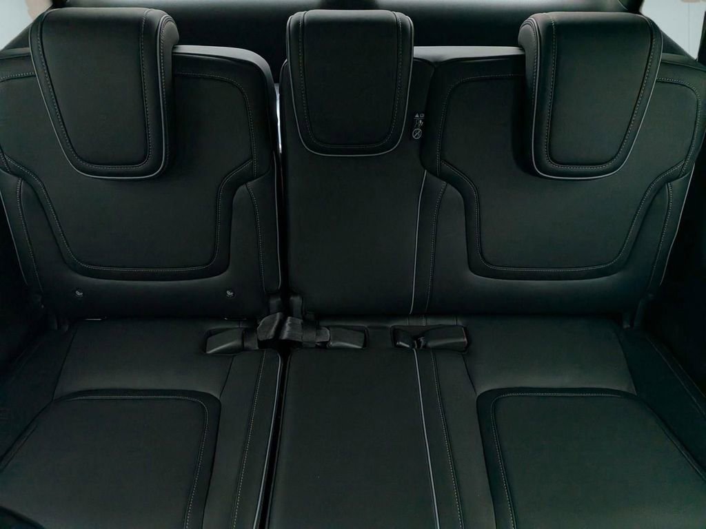 New 2026 INFINITI QX80 Luxe w/ Cargo Package image 29