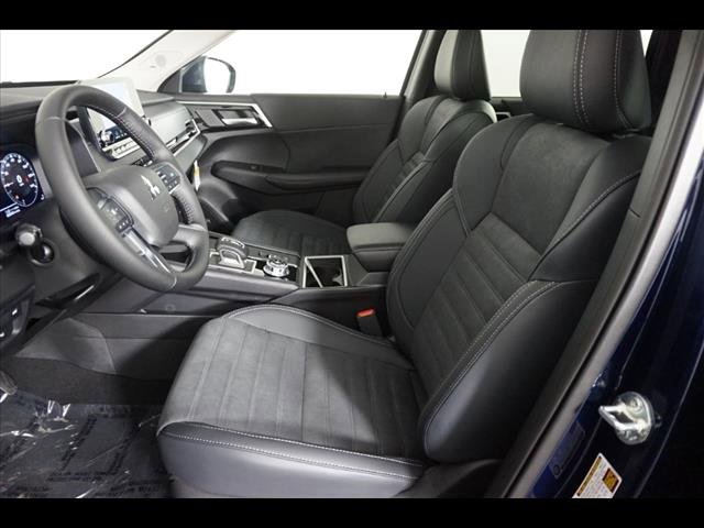 New 2025 Mitsubishi Outlander SE image 19
