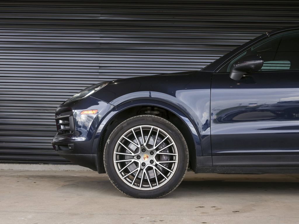 Certified 2023 Porsche Cayenne Platinum Edition AWD/4WD image 12