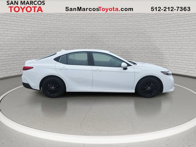 Used 2025 Toyota Camry LE image 4