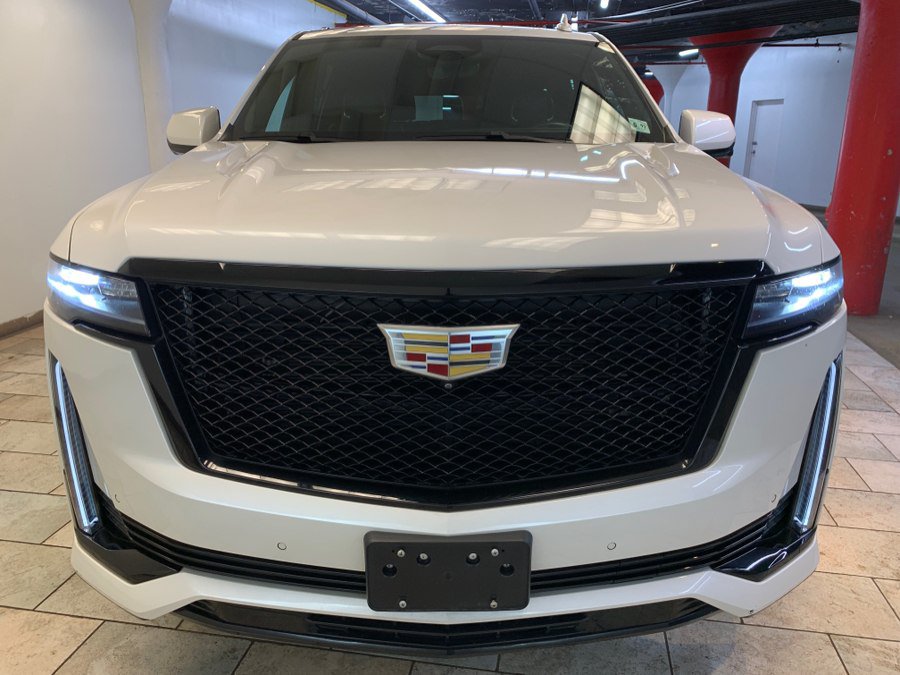 Used 2022 Cadillac Escalade ESV Sport w/ Touring Package AWD/4WD image 5