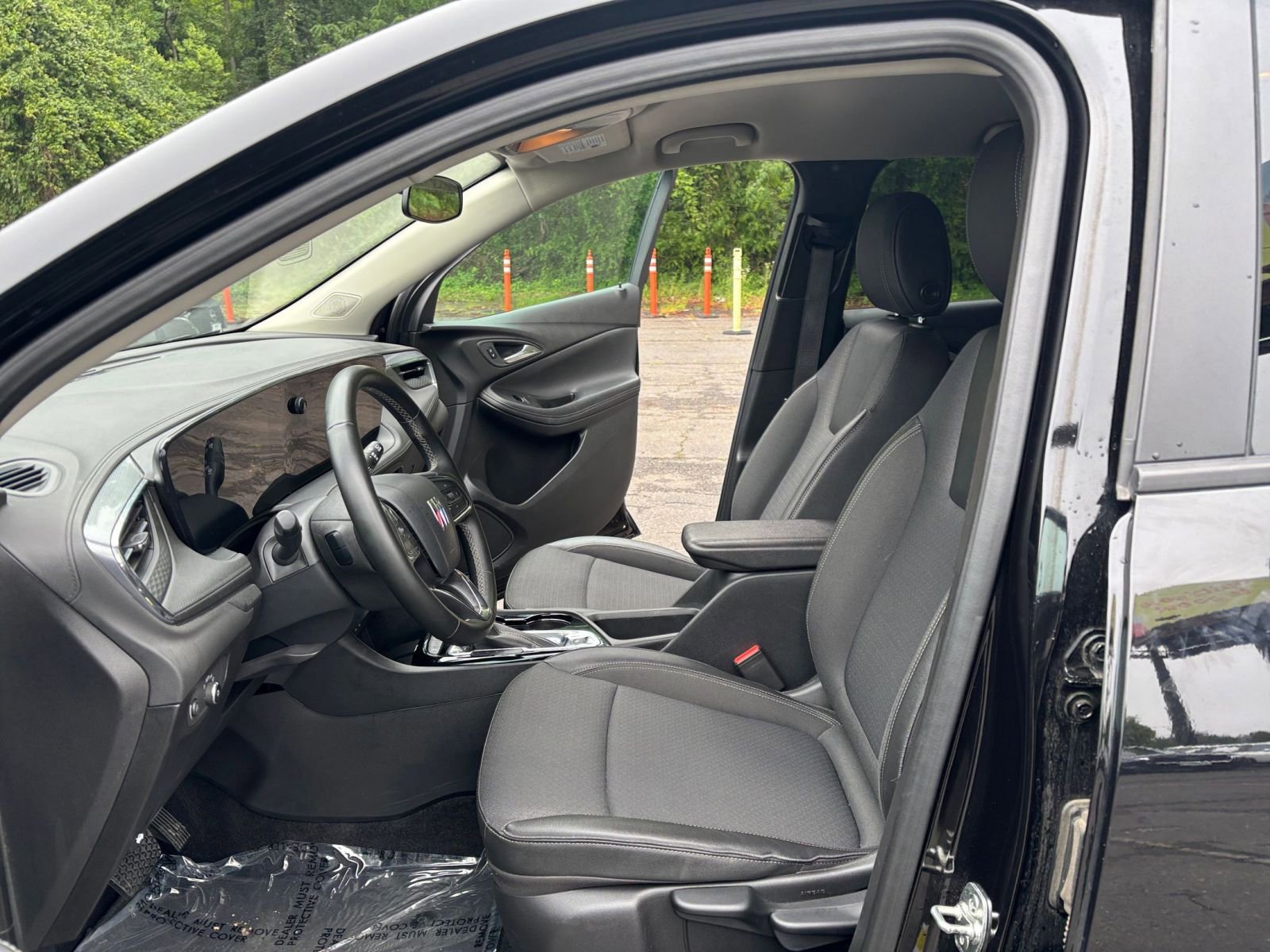 Used 2025 Buick Encore GX Preferred FWD image 25