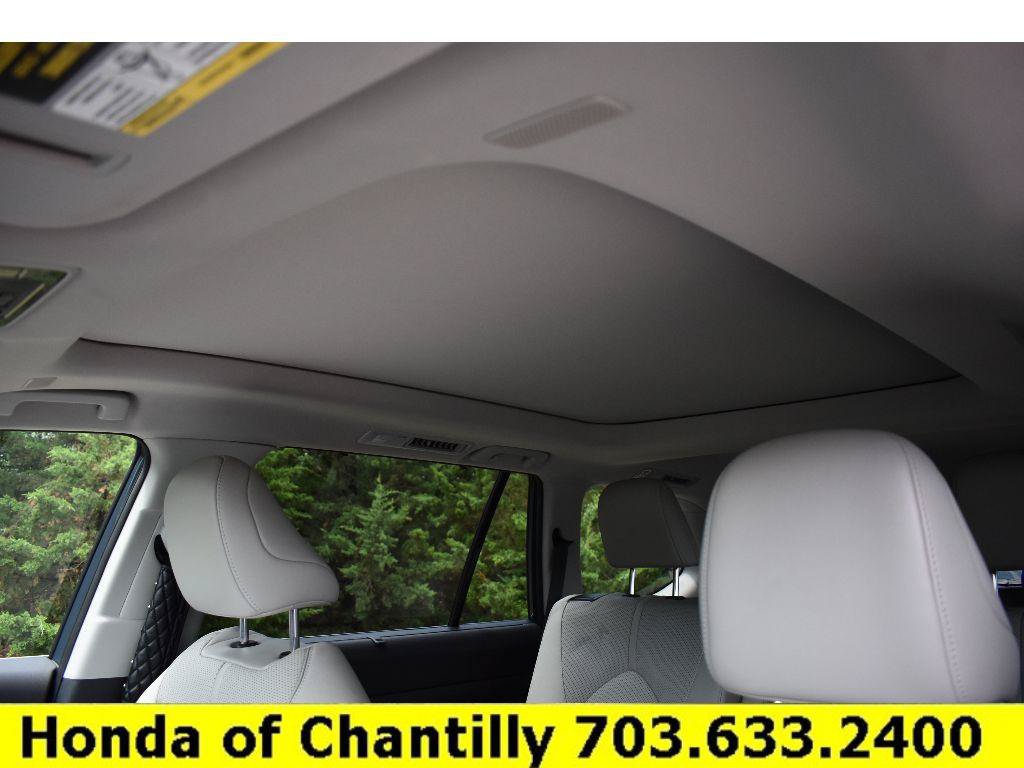 Used 2025 Toyota Grand Highlander AWD image 20