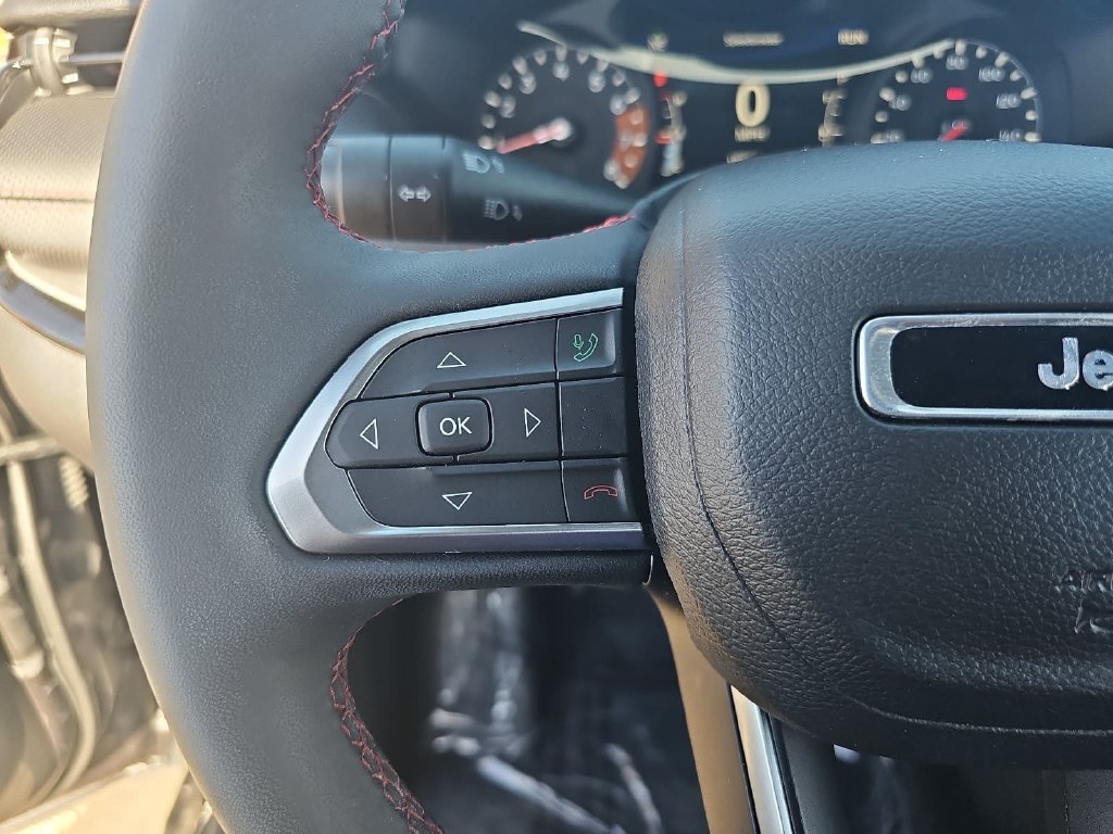 Used 2023 Jeep Compass Trailhawk w/ Sun and Sound Group AWD/4WD image 16