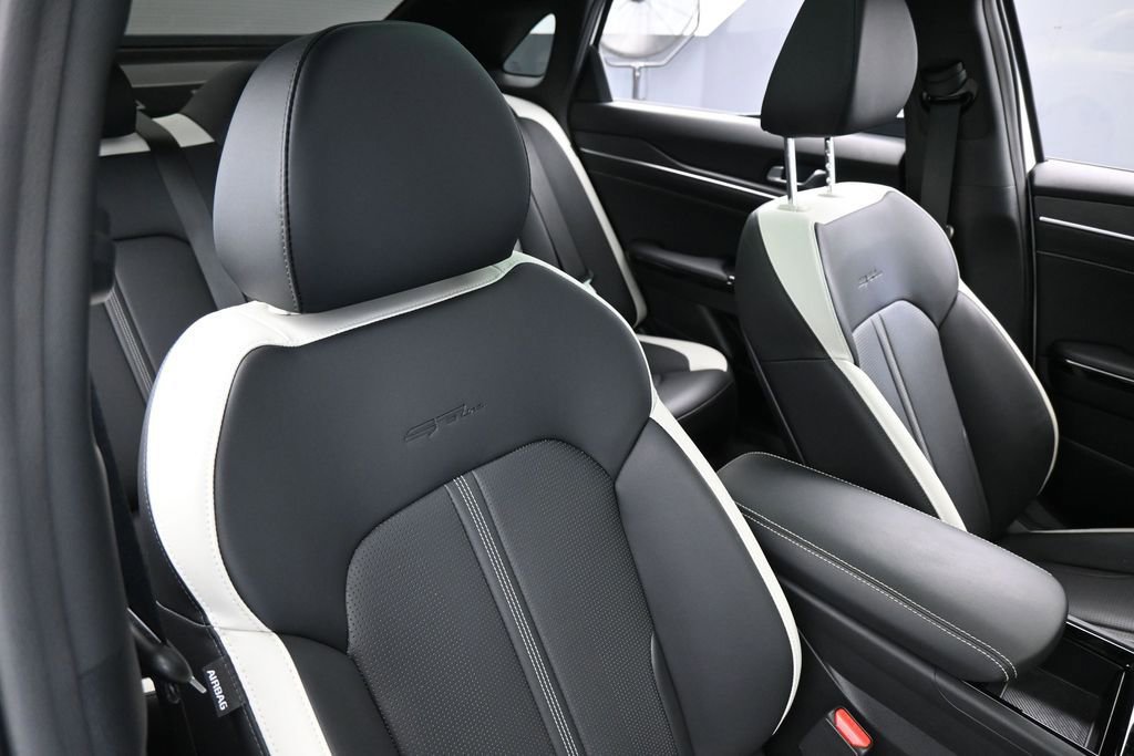 Used 2025 Kia K5 GT-Line w/ GT-Line Premium Package FWD image 46