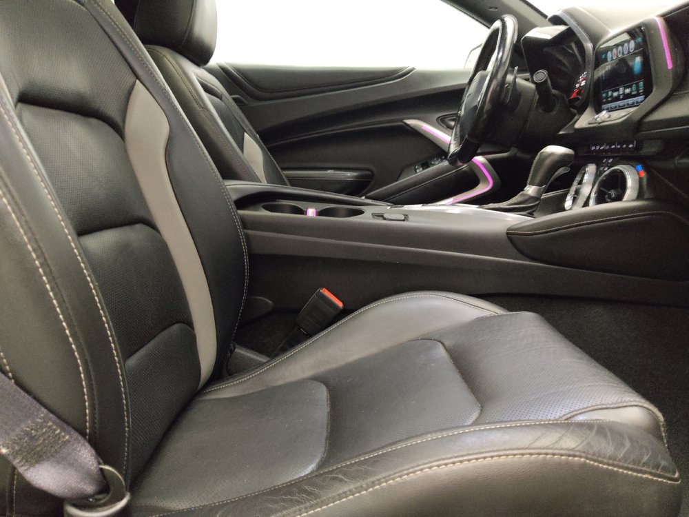 Used 2016 Chevrolet Camaro LT RWD image 21