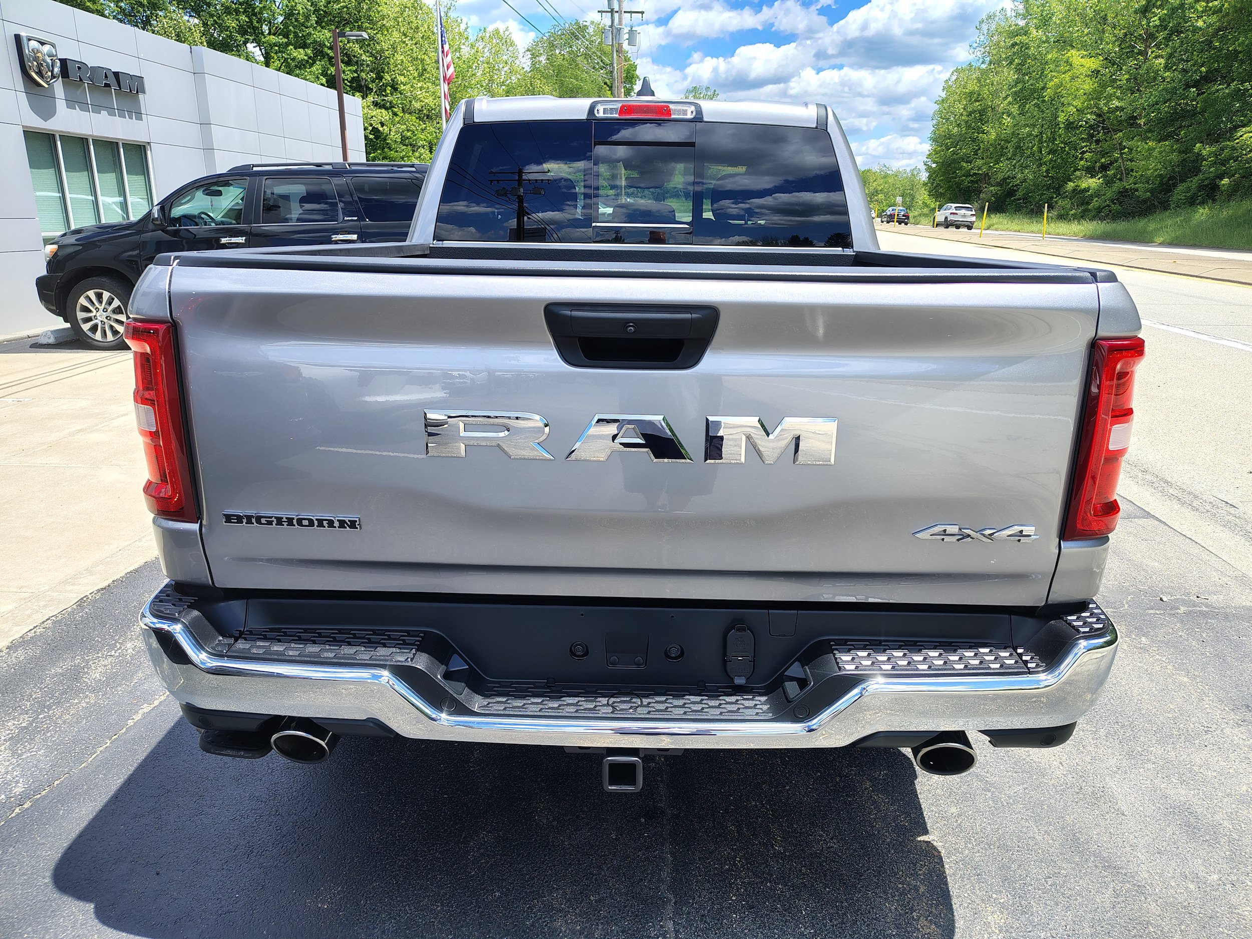 Used 2025 RAM 1500 Big Horn AWD/4WD image 9