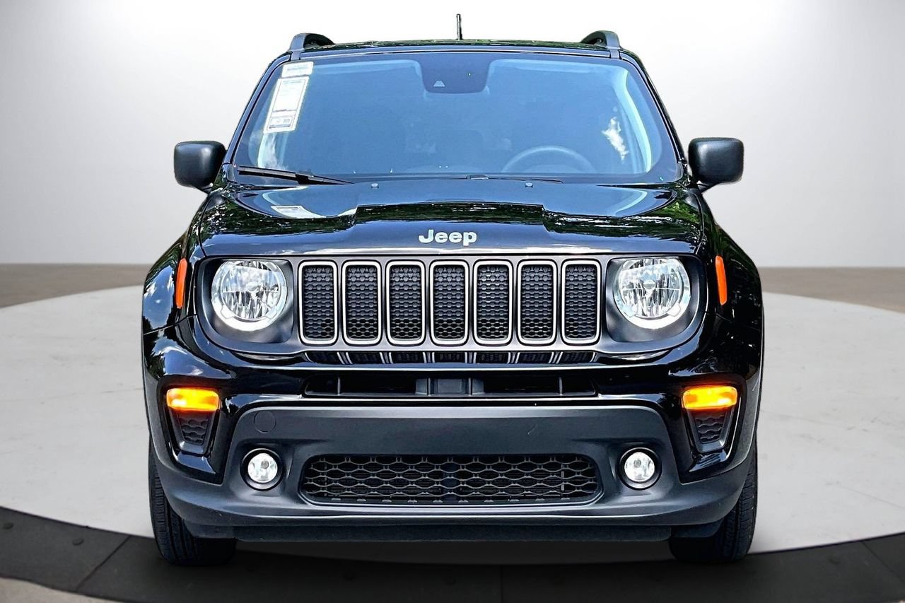 Certified 2022 Jeep Renegade Latitude AWD/4WD image 3