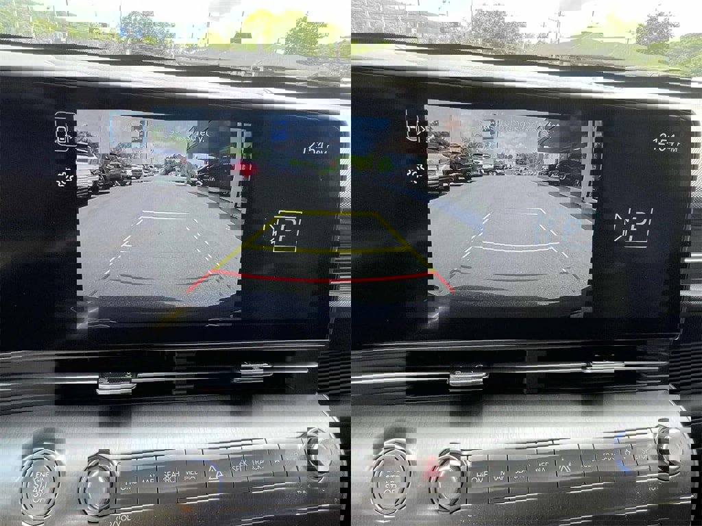 New 2025 Hyundai Kona SEL image 18