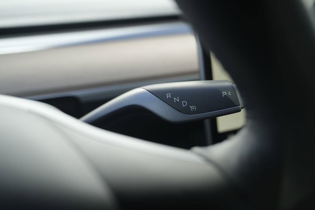 Used 2023 Tesla Model Y Long Range image 46