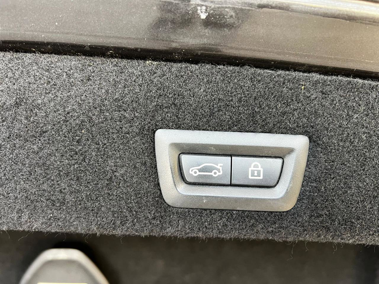 Used 2018 BMW 750i xDrive image 22