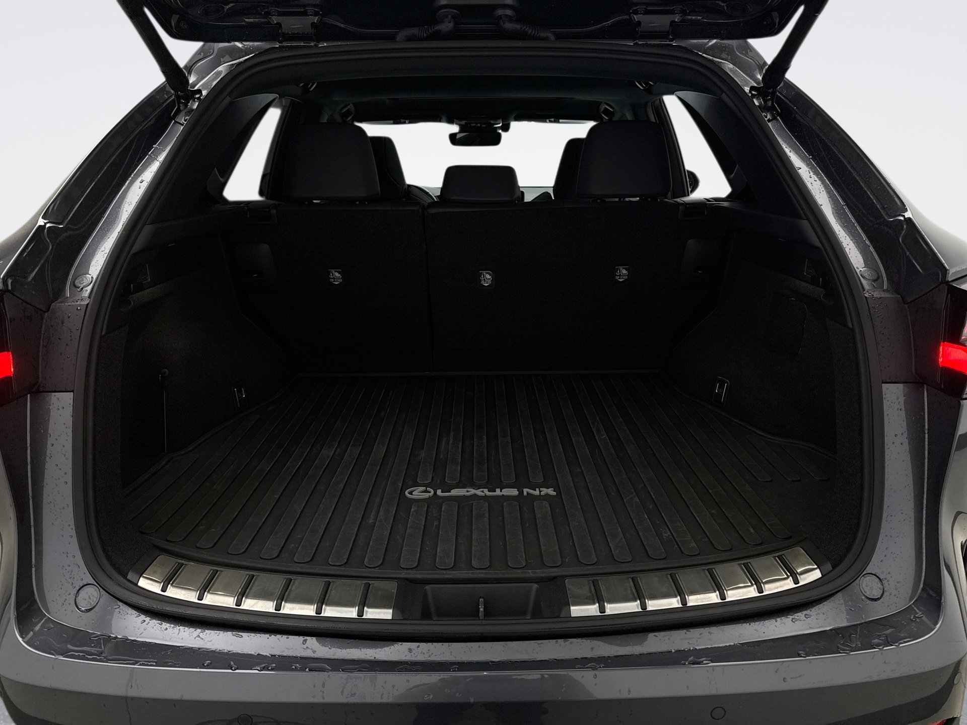 Used 2024 Lexus NX 450h+ F Sport w/ Vision Package image 19