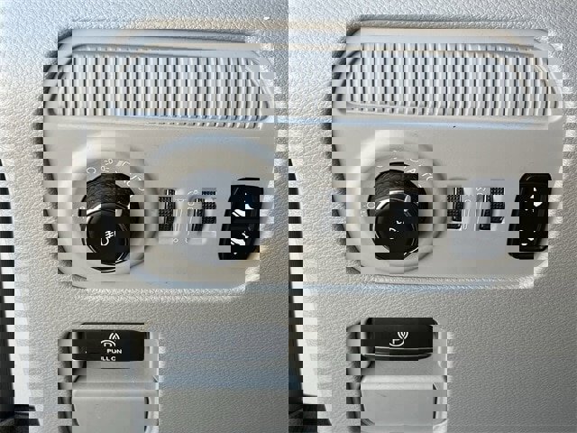 Used 2024 Jeep Wagoneer L Series II image 25