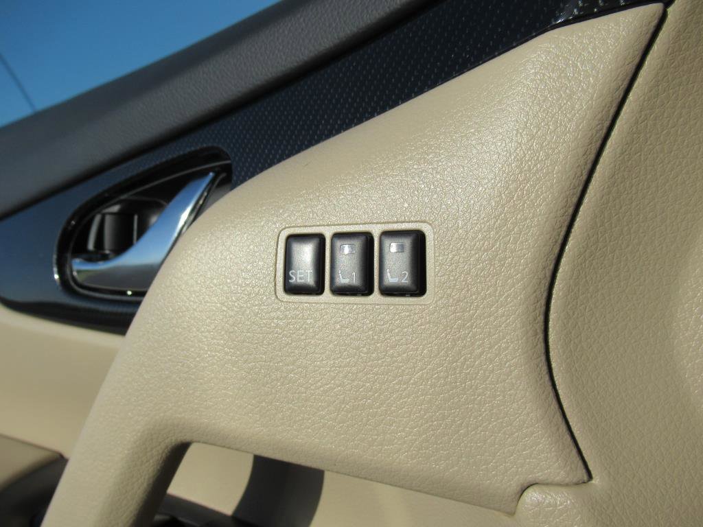 Used 2020 Nissan Rogue SL w/ Premium Package AWD/4WD image 29