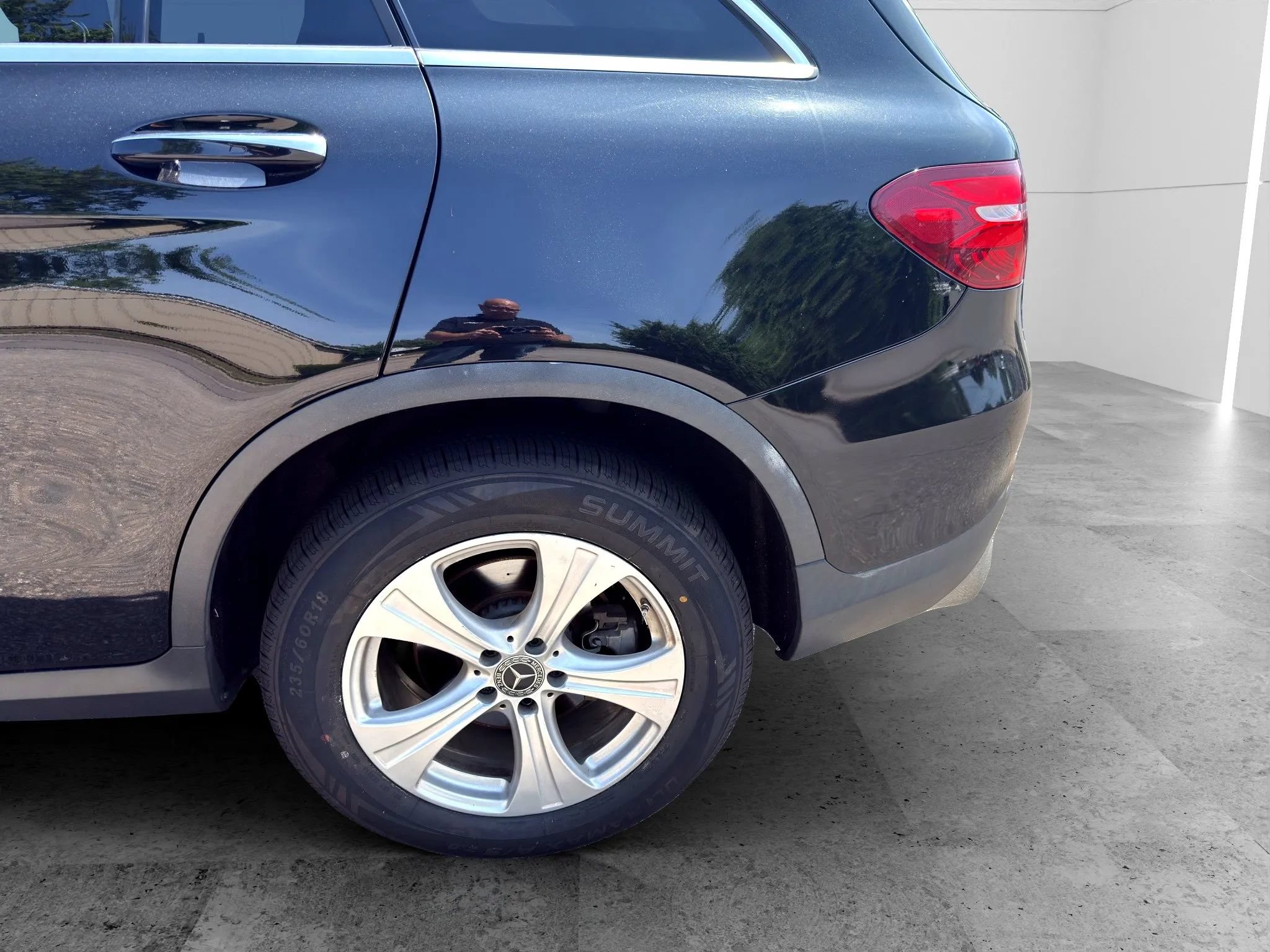 Used 2017 Mercedes-Benz GLC 300 4MATIC image 23
