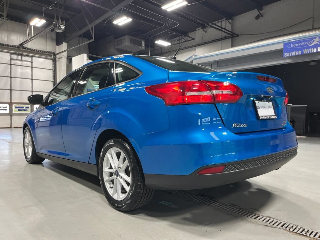 Used 2015 Ford Focus SE w/ SE Cold Weather Package FWD image 5