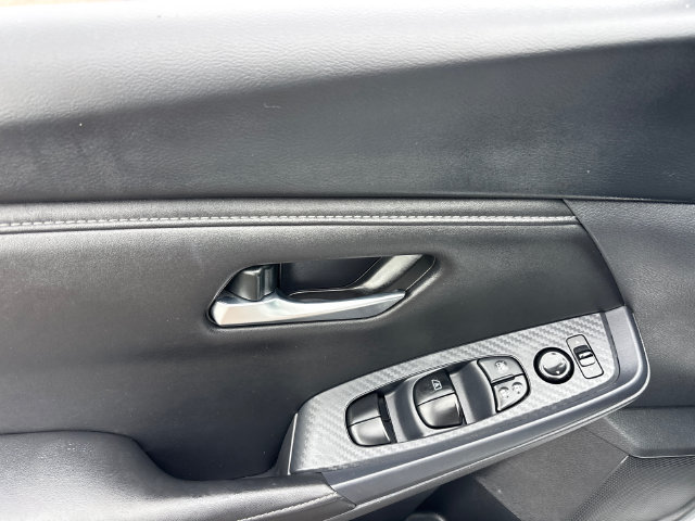 Used 2024 Nissan Sentra SV FWD image 15