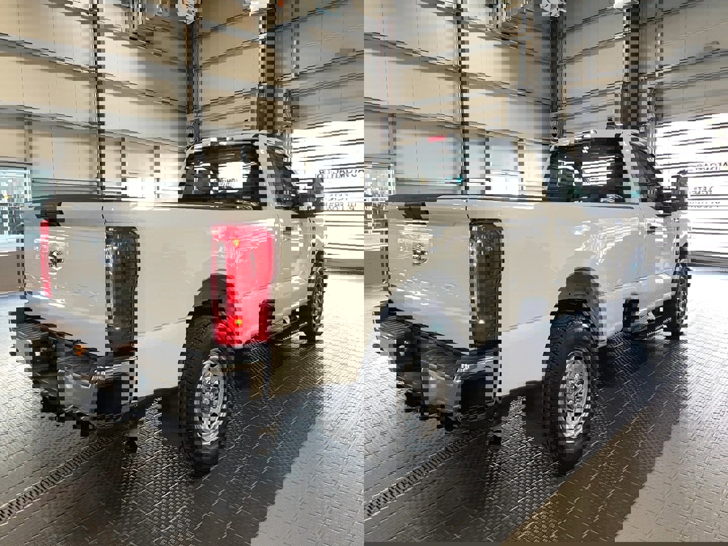 Used 2023 Ford F350 XL w/ XL Chrome Package image 21